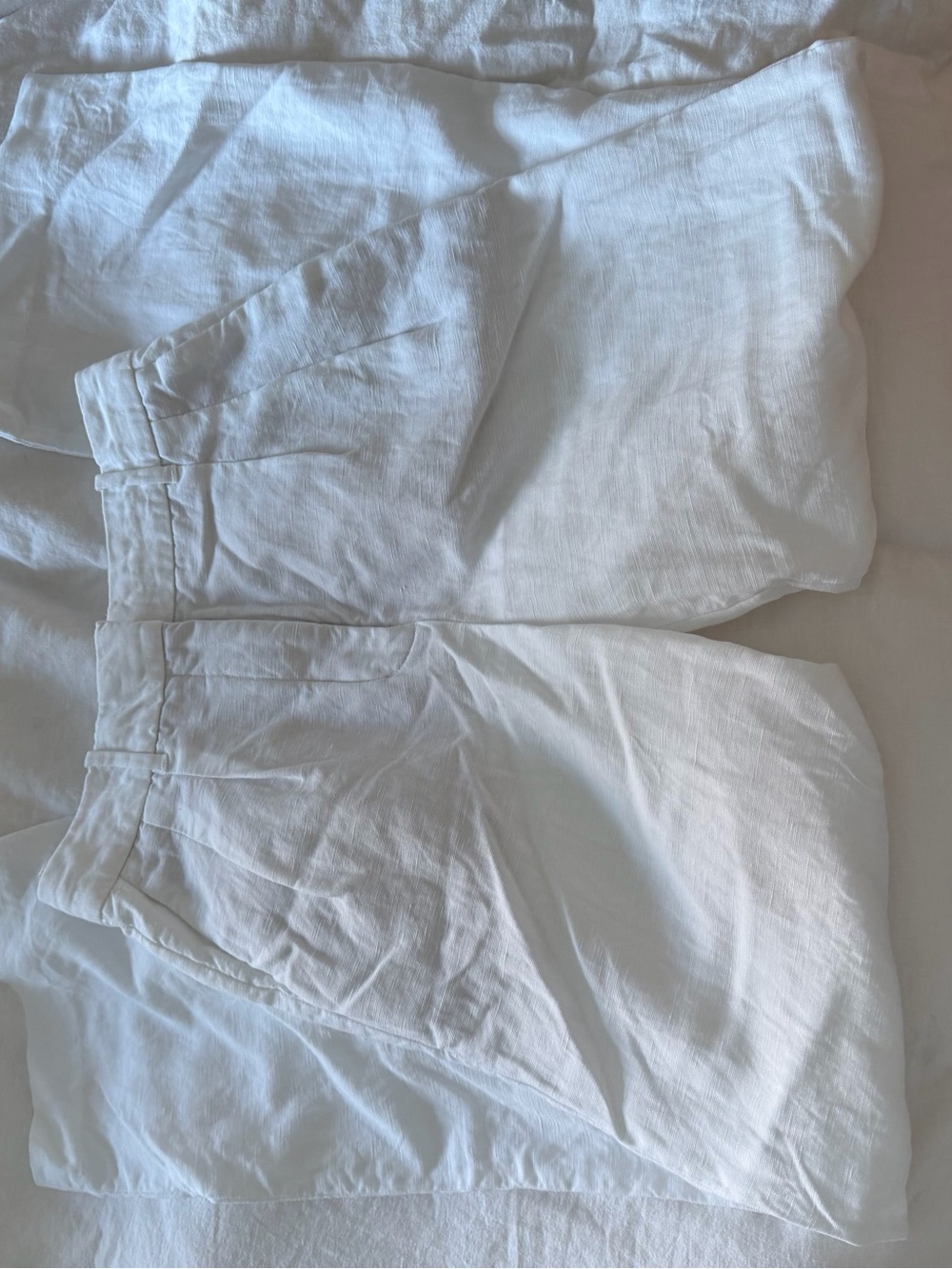 Aritzia White Linen-Blend effortless pant